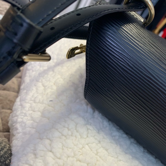 LOUIS VUITTON Epi Mabillon Backpack Black M52232 LV Auth 83122 - Picture 13 of 16